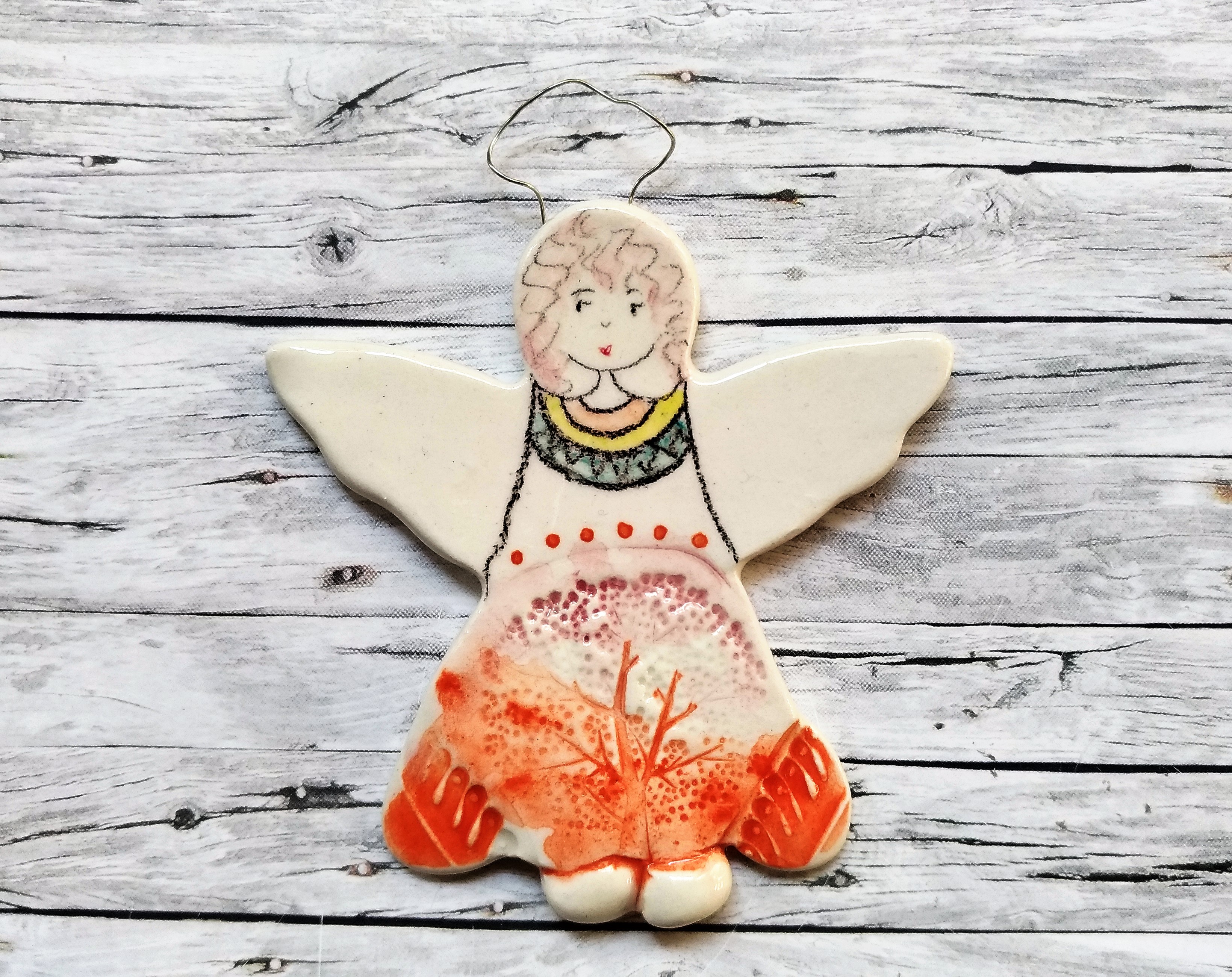 Unikatni ročno poslikan keramični angelček,