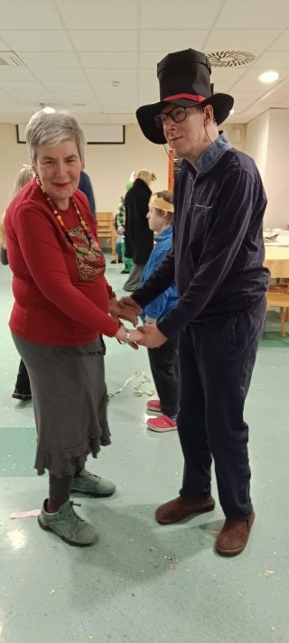 Posnetek pustnega rajanja v VDC Tončka Hočevar - ples