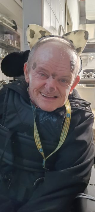 Slika varovanca VDC Tončka Hočevar v pustnem kostumu