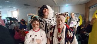 Posnetek pustnega rajanja v VDC Tončka Hočevar - skupinska slika 101 dalmatinec