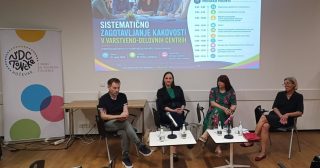 Panelna razprava na strokovnem posvetu o sistematičnem zagotavljanju kakovosti v varstveno-delovnih centrih.