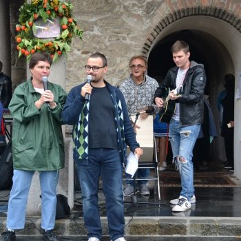 Nastop na Komarjevi nedelji v Šiški.